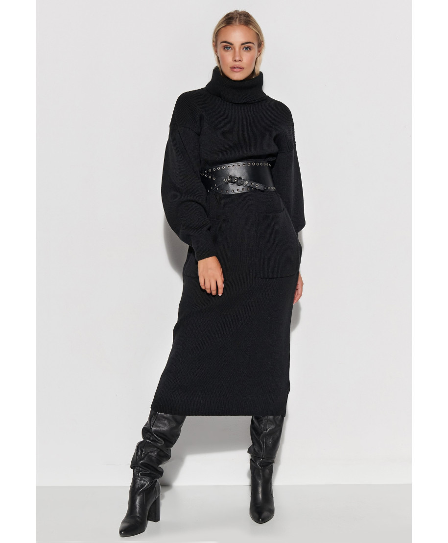 Trikotāžas kleita ar rullīti un kabatām melna S105