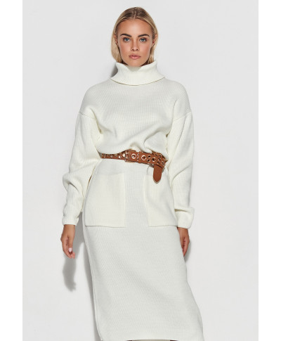 megzta suknele su golfu ir kisenemis ekriu S105