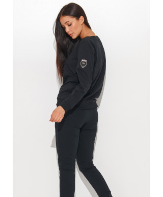 Dresowy komplektas moteriskas su antsiuvu ant rękawie juodas NU379