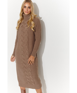 megztinis-suknele za kolano kapucino S137