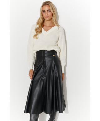 Prosty megztinis moteriskas su iskirpte  serek grietineles S140