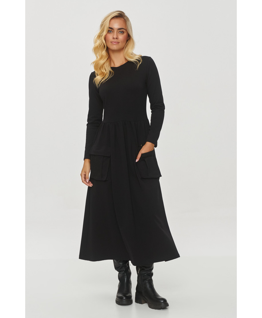 Plati kleita ar kabatām melna M843