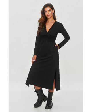 suknele su kopertowym iskirpte juoda M844