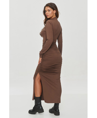 aptempta suknele su drapowaniem sokoladine M841