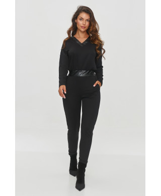 kombinezonas su elementami eko-skóry juodas M850