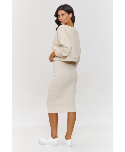 Komplekts: džemperis ar svītrainu kleitu gaiši bēšs A10