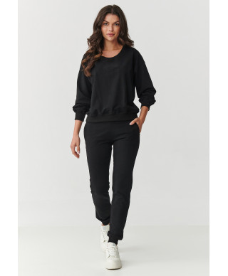 komplektas dresowy su lekko dopasowanymi spodniami ir luźną bluzą juodas M891