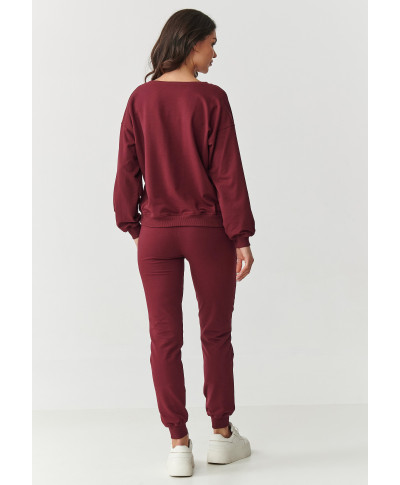 komplektas dresowy su lekko dopasowanymi spodniami ir luźną bluzą bordo M891