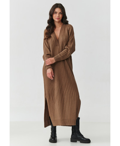 ilga suknele swetrowa su iskirpte V kapucino S161