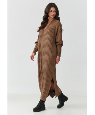 ilga suknele swetrowa su iskirpte V kapucino S161