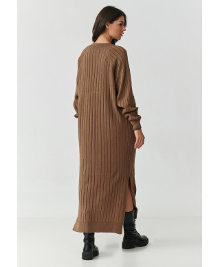 ilga suknele swetrowa su iskirpte V kapucino S161