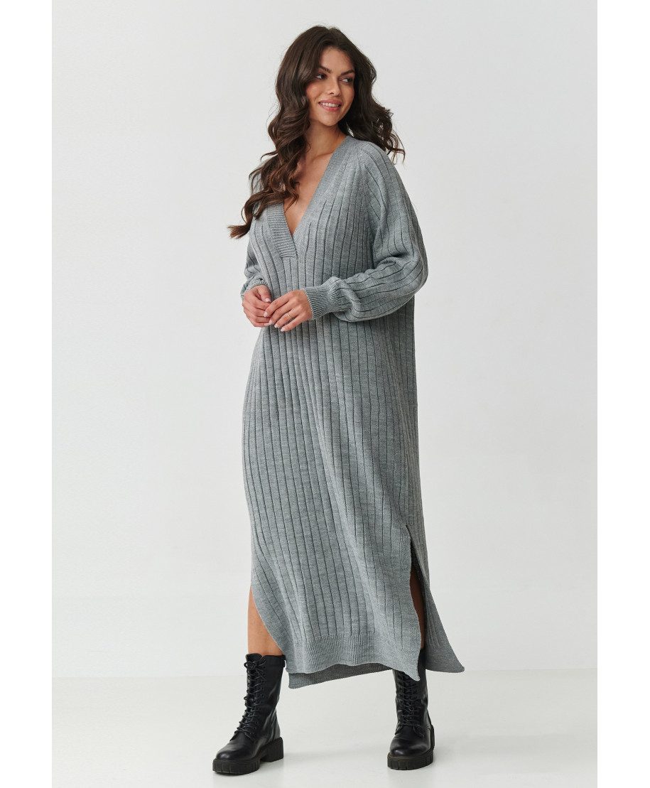 ilga suknele swetrowa su iskirpte V pilkas melanzas S161