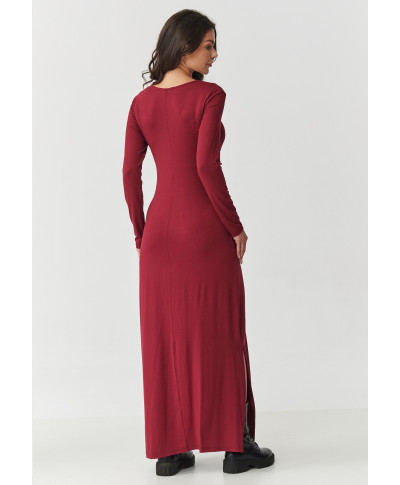 suknele moteriska maxi is viskozes su risimu per liemeni ir rozcięciami po bokach bordo M894