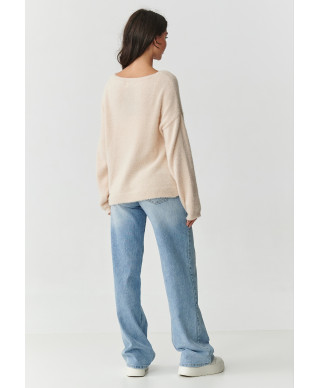 Laisvas pūkuotos tekstūros šviesiai smėlio spalvos megztinis S171