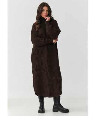 suknele swetrowa midi su golfu sokoladine S162