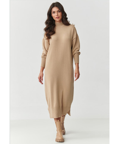 suknele swetrowa midi su półgolfem piaskowa S166
