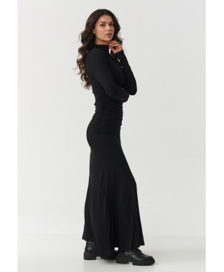 suknele maxi su golfu ir marszczeniem juoda M897