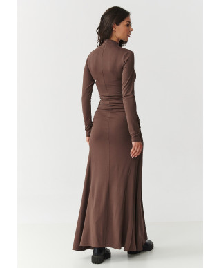 suknele maxi su golfu ir marszczeniem sokoladine M897