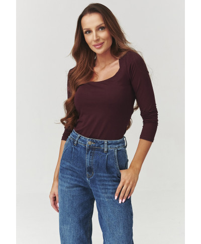 palaidine moteriska su iskirpte karo bordo C10