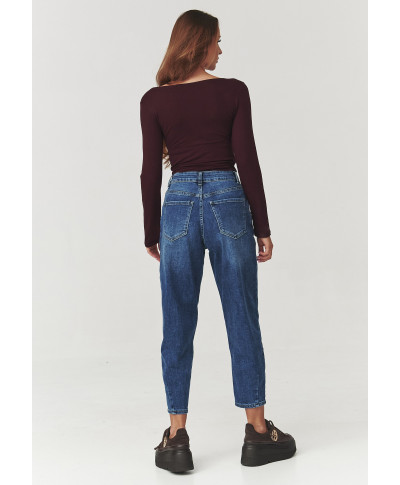 palaidine moteriska su iskirpte karo bordo C10