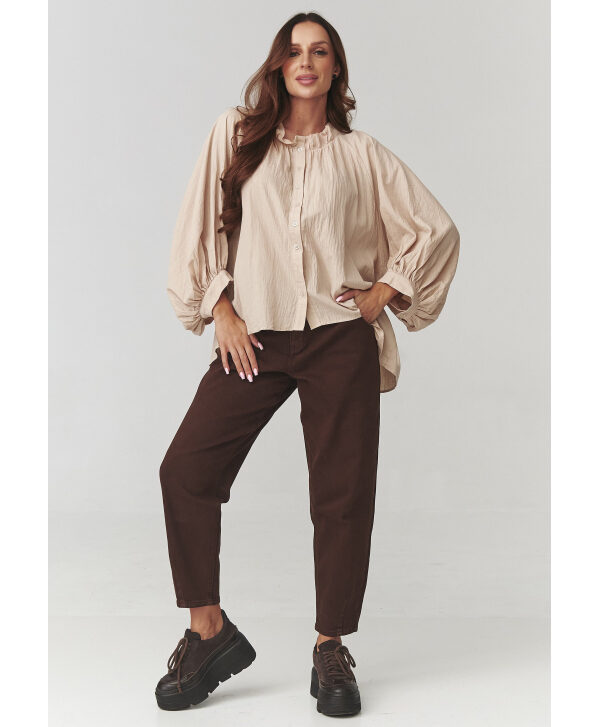 Elegantiški moteriški smėlio spalvos marškiniai oversize C24