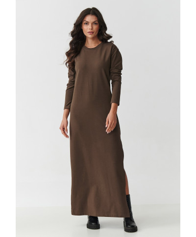 suknele maxi ilgomis rankovemis ir rozcięciem sokoladine M901