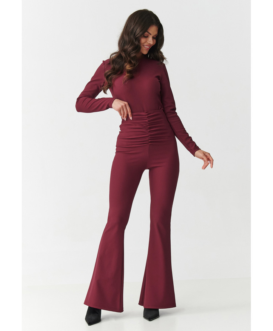 elegantiskas komplektas su prążkowanego materiału bordo M893