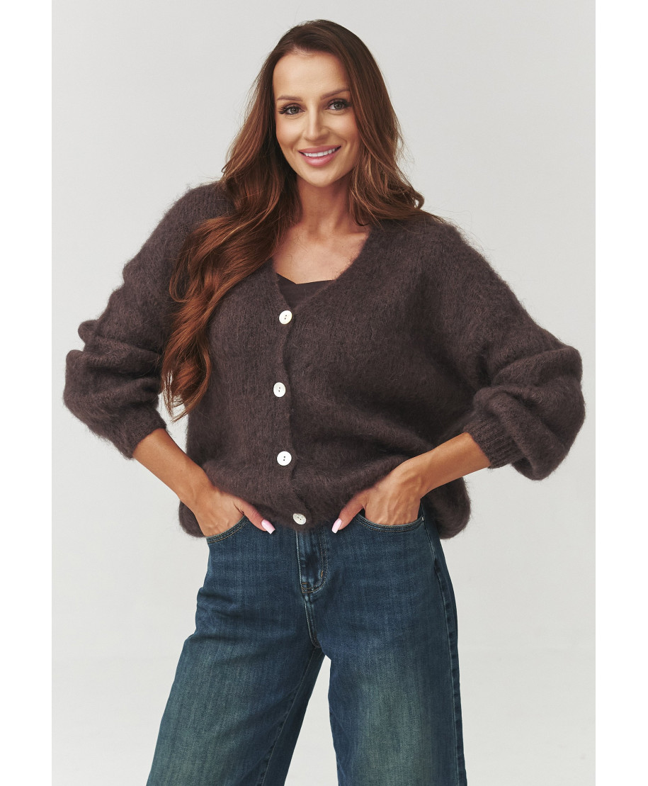 megztinis su domieszką kid mohero uzsegsamas su sagomis sokoladinis C3