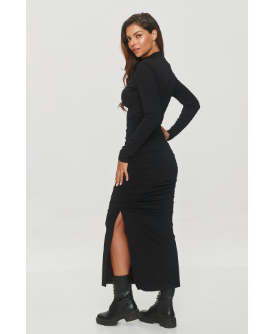 Pieguļoša kleita ar drapējumu melna M841