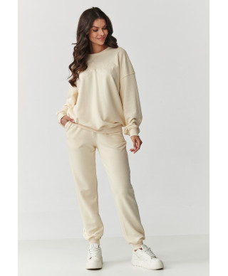 Treniņtērpu komplekts ar izšūtu logo vanilla M889