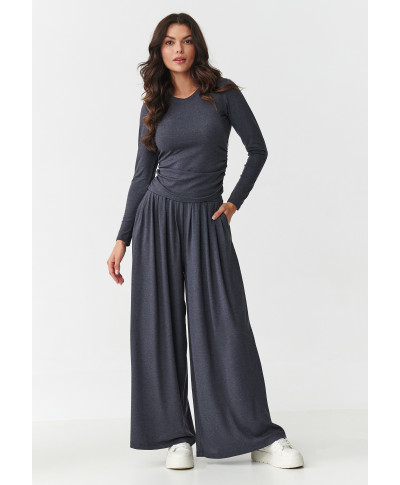 Viskozes komplekts ar rūtainu blūzi un platām biksēm antracīta krāsā M892