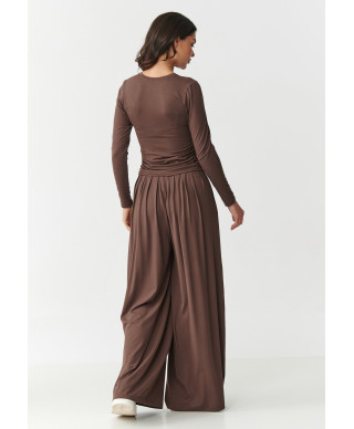 Viskozes komplekts ar rūtainu blūzi un platām biksēm šokolādes krāsā M892