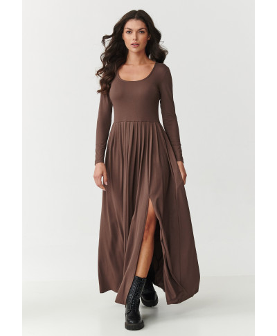 ilga platejanti suknele sokoladine M896