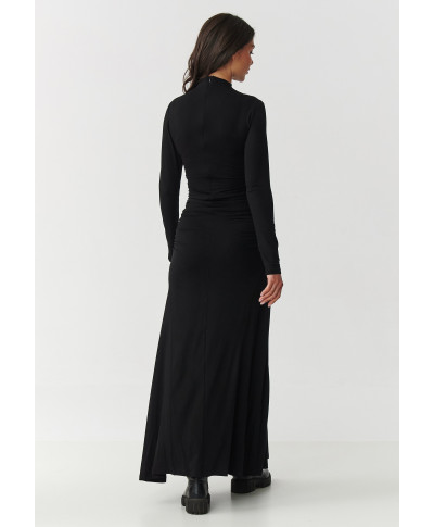 suknele maxi su golfu ir marszczeniem juoda M897