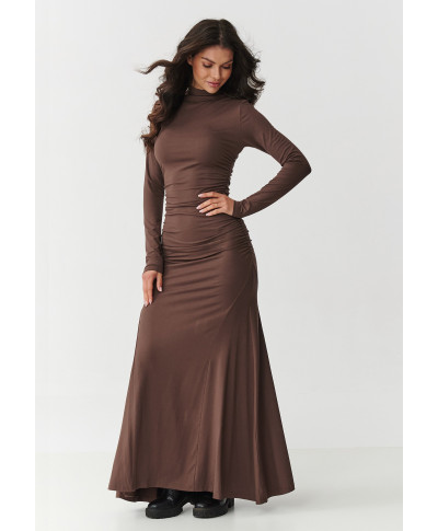 suknele maxi su golfu ir marszczeniem sokoladine M897