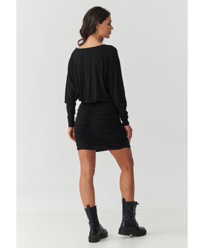 suknele mini su marszczeniem ir luźną górą juoda M900