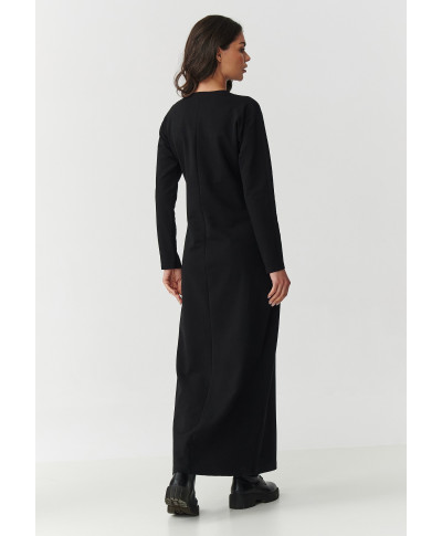 suknele maxi ilgomis rankovemis ir rozcięciem juoda M901