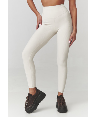 Komplekts sporta ar nedaudz pieguļošām biksēm un brīvu džemperi gaiši bēšs M891