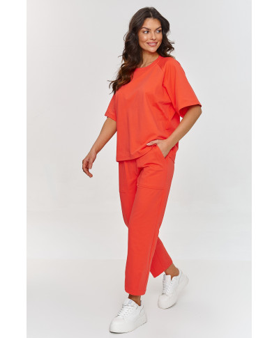 Sporta komplekts ar brīvu blūzi un klasiskām biksēm koraļļu M865