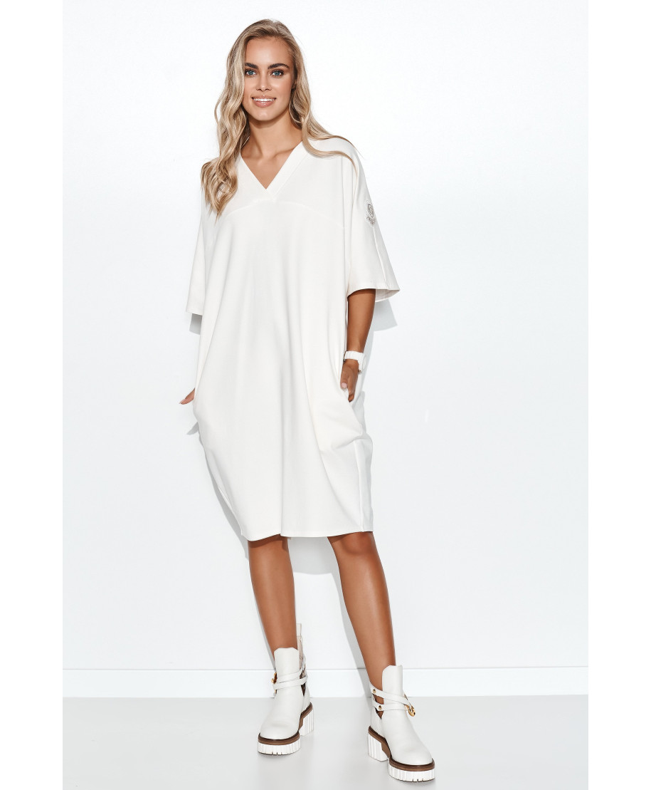 suknele dresowa oversize su aplikacją ant rękawie śmietankowa M708