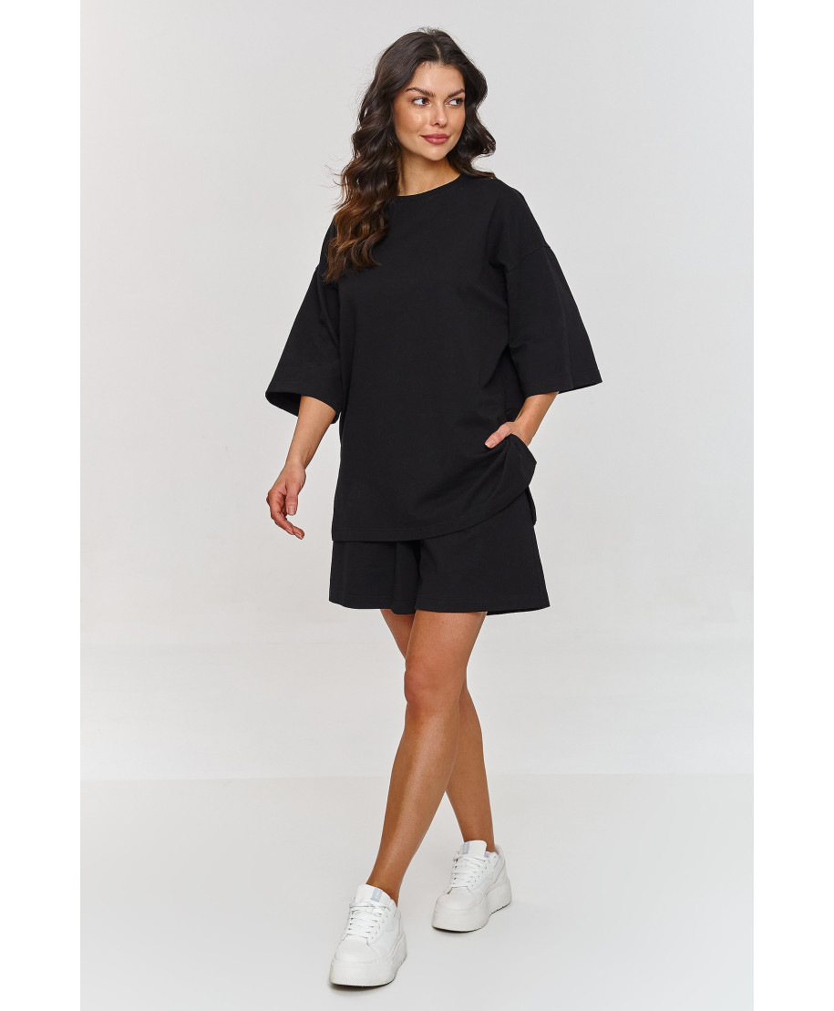 Sporta komplekts ar t-kreklu un šortiem melns M870