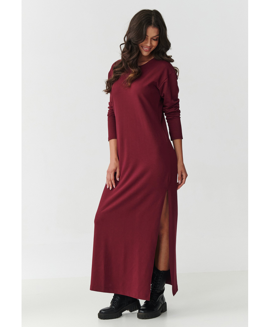 suknele maxi ilgomis rankovemis ir rozcięciem bordo M901