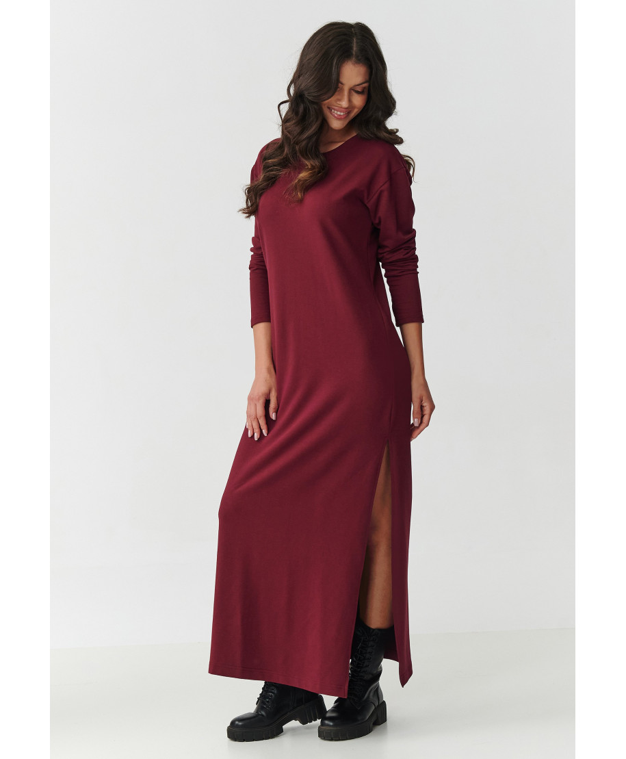 suknele maxi ilgomis rankovemis ir rozcięciem bordo M901
