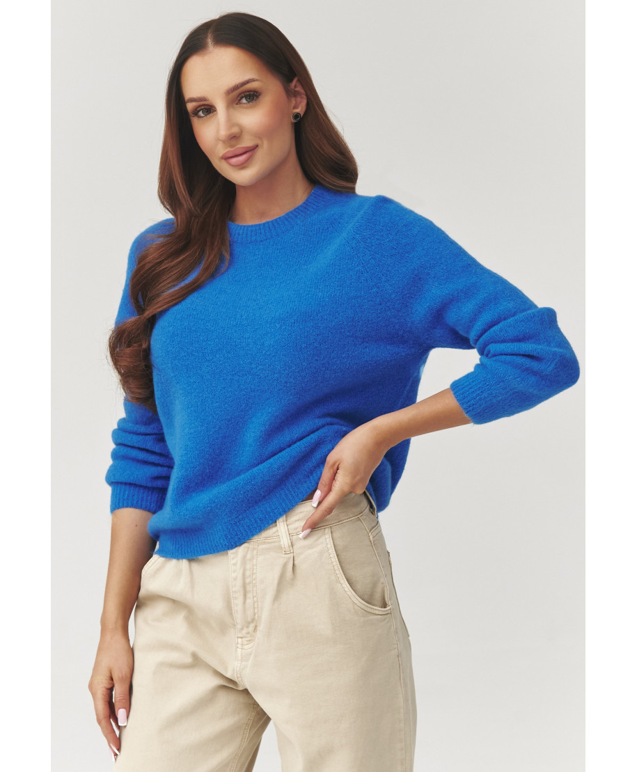 Minkštas moteriškas megztinis su apvalia iškirpte blue jeans C40