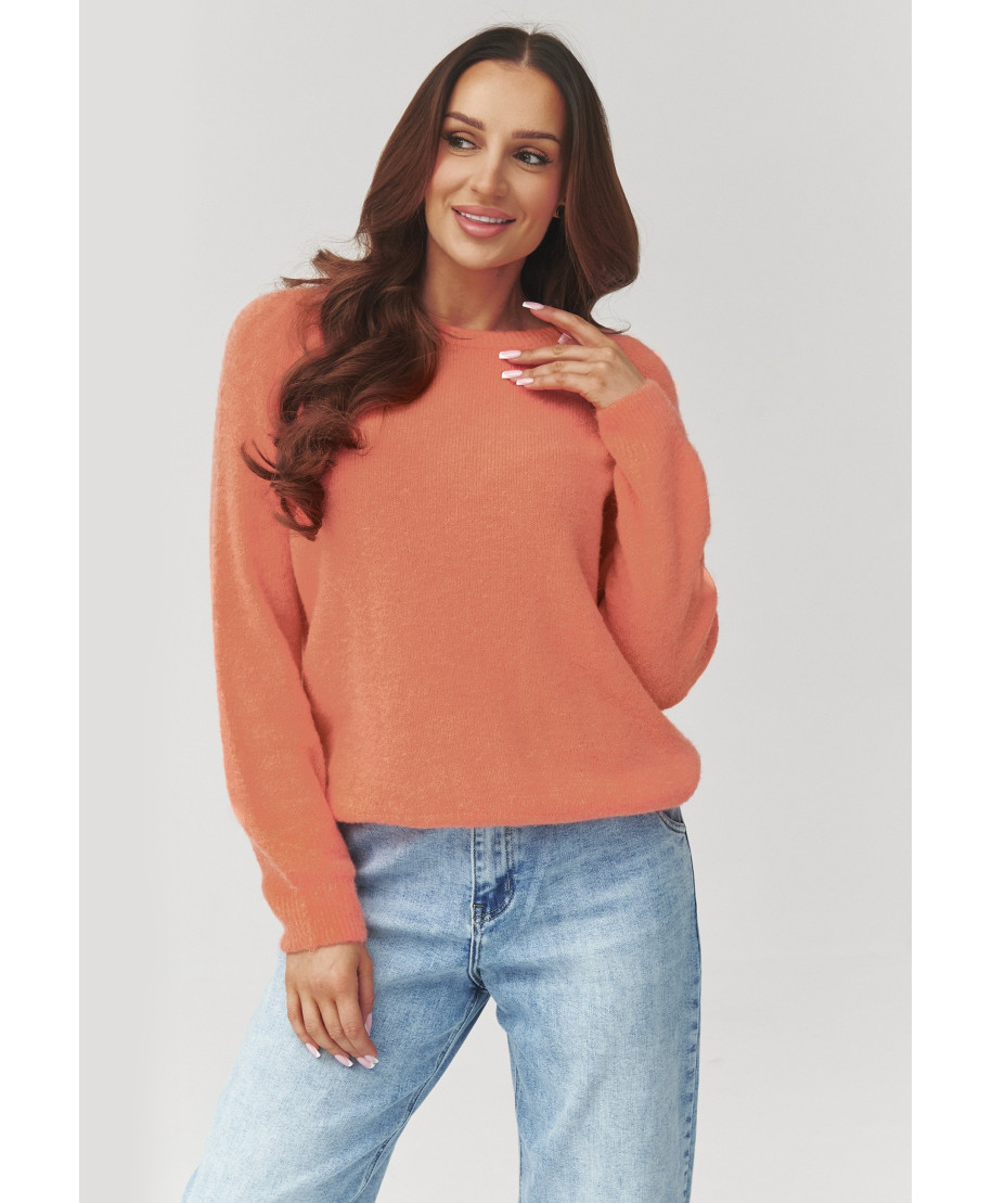Mīksts sieviešu džemperis ar apaļu kakla izgriezumu koraļļu C40