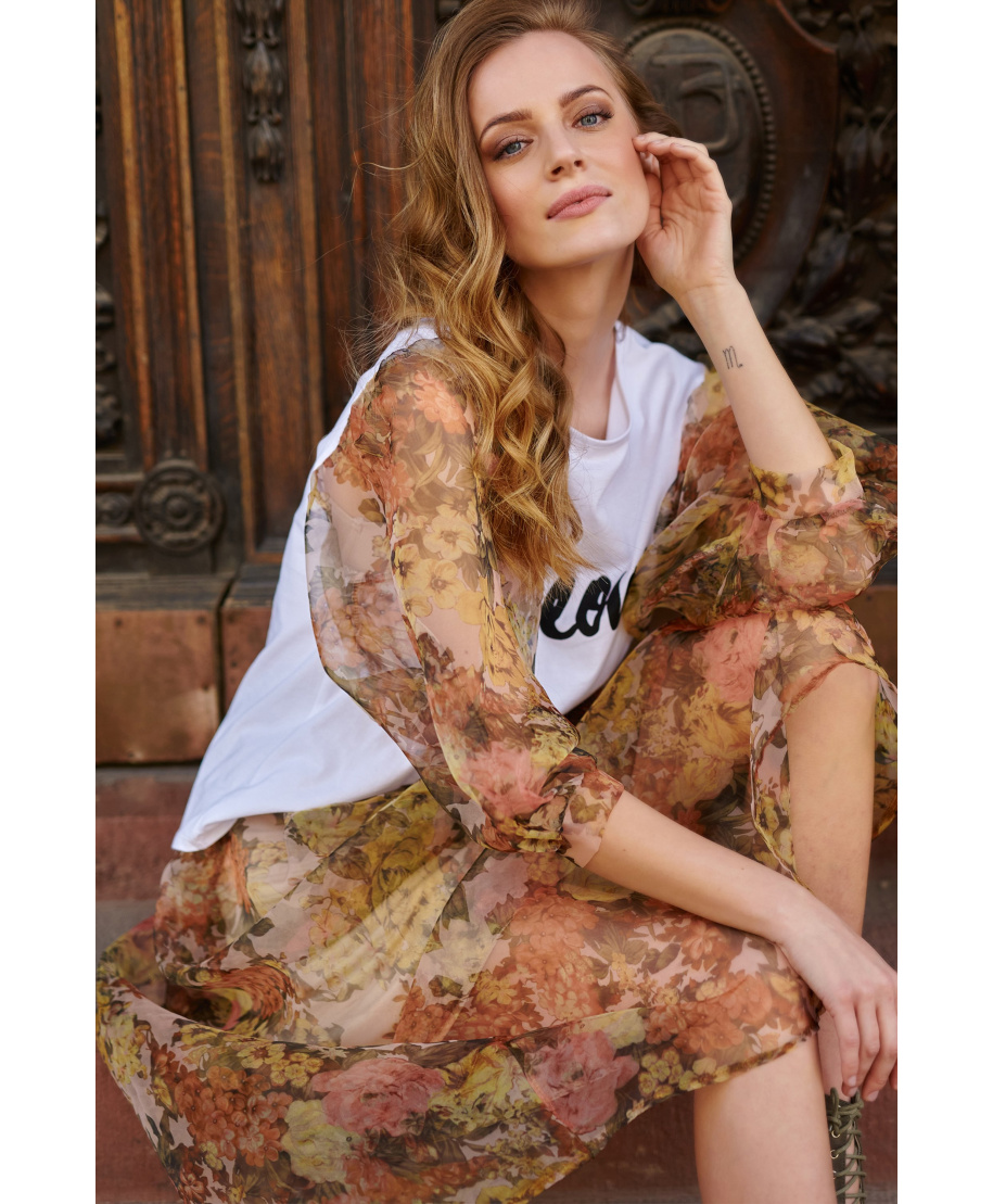 palaidine pustomis rankovemis su tiulu zalia L5