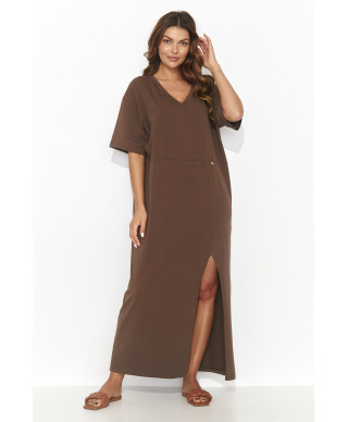 Medvilninė maxi suknelė oversize su skeltuku šokoladinė NU466