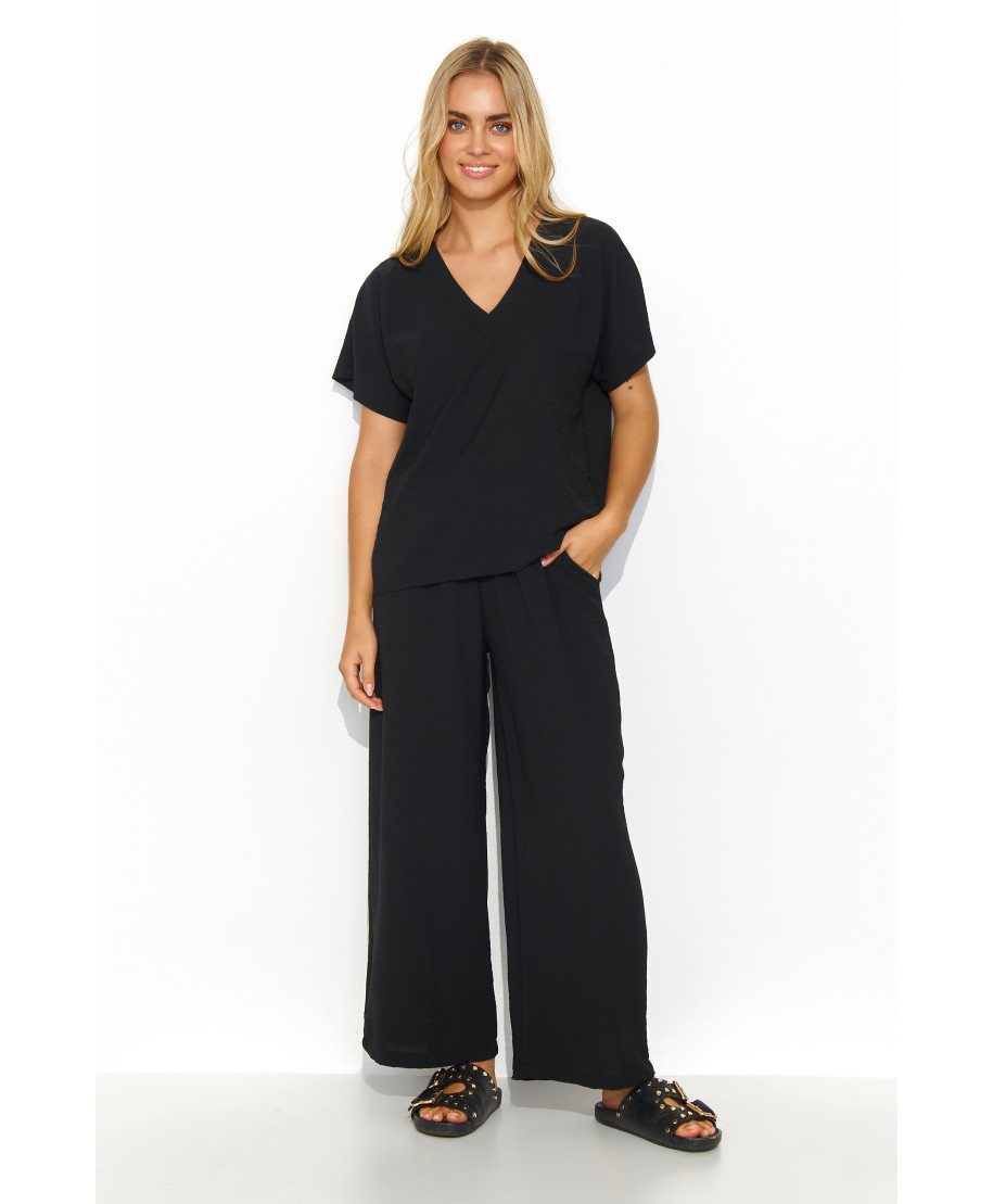 Sieviešu komplekts ar platām biksēm melns M831