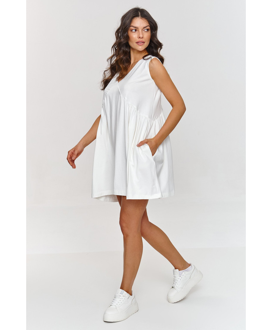 suknele trapezowa su iskirpte  serek śmietankowa M876