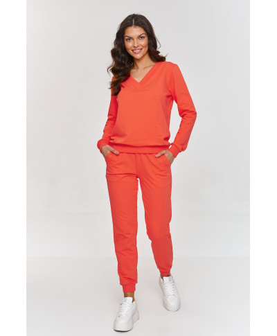 Dresowy komplektas su bluzą su iskirpte  serek koralowy M868